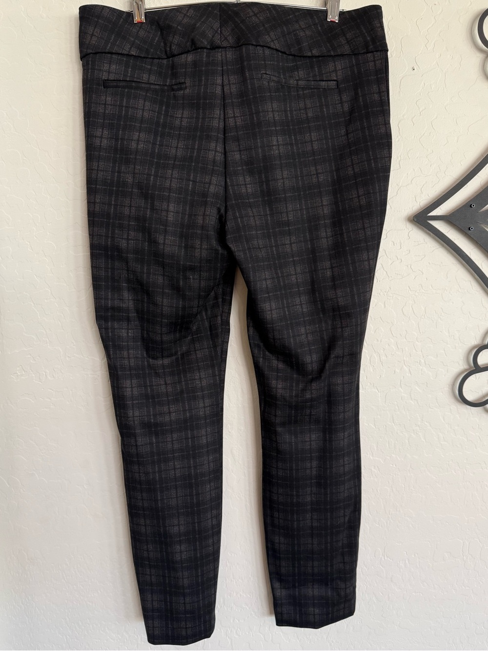 DALIA Women’s Plaid Ponte Skinny Pants - Black Gray - Large - Picture 5 of 9
